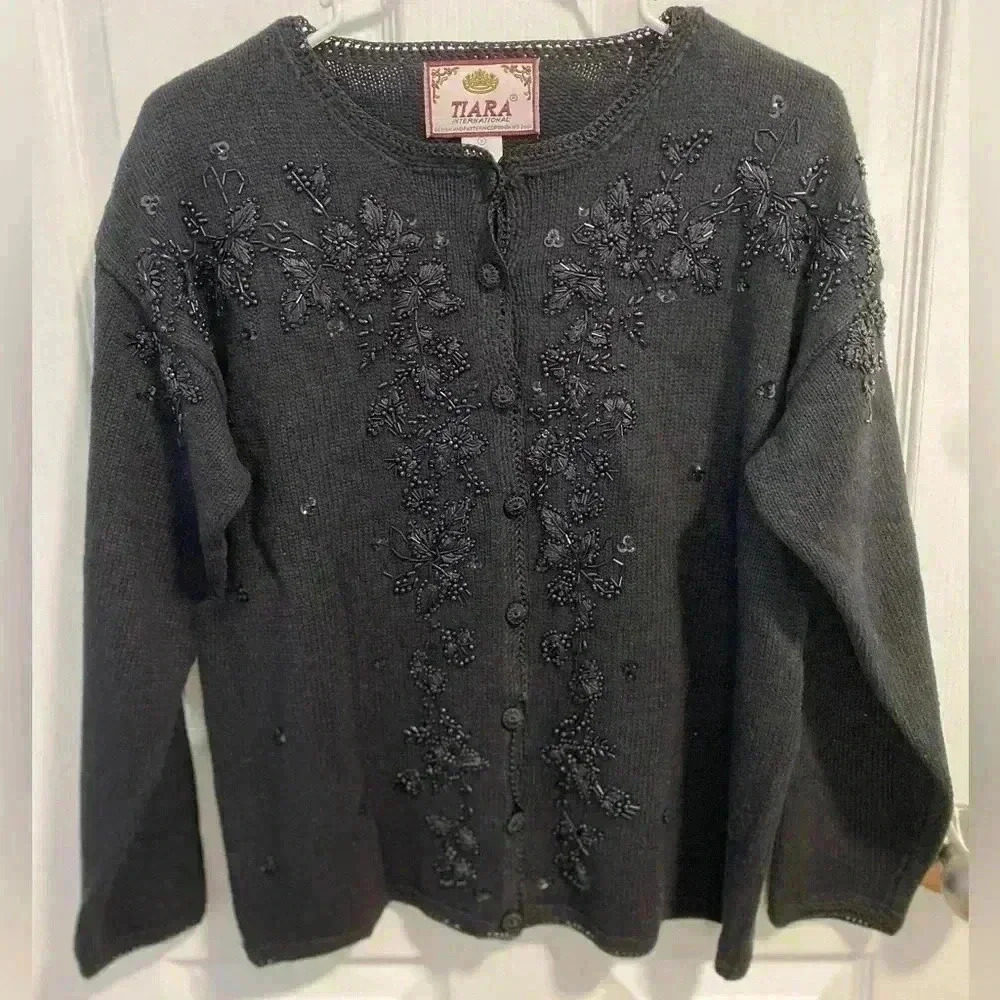Vintage Tiara Embroidered Cardigan Black Size‎ Small Grannycore